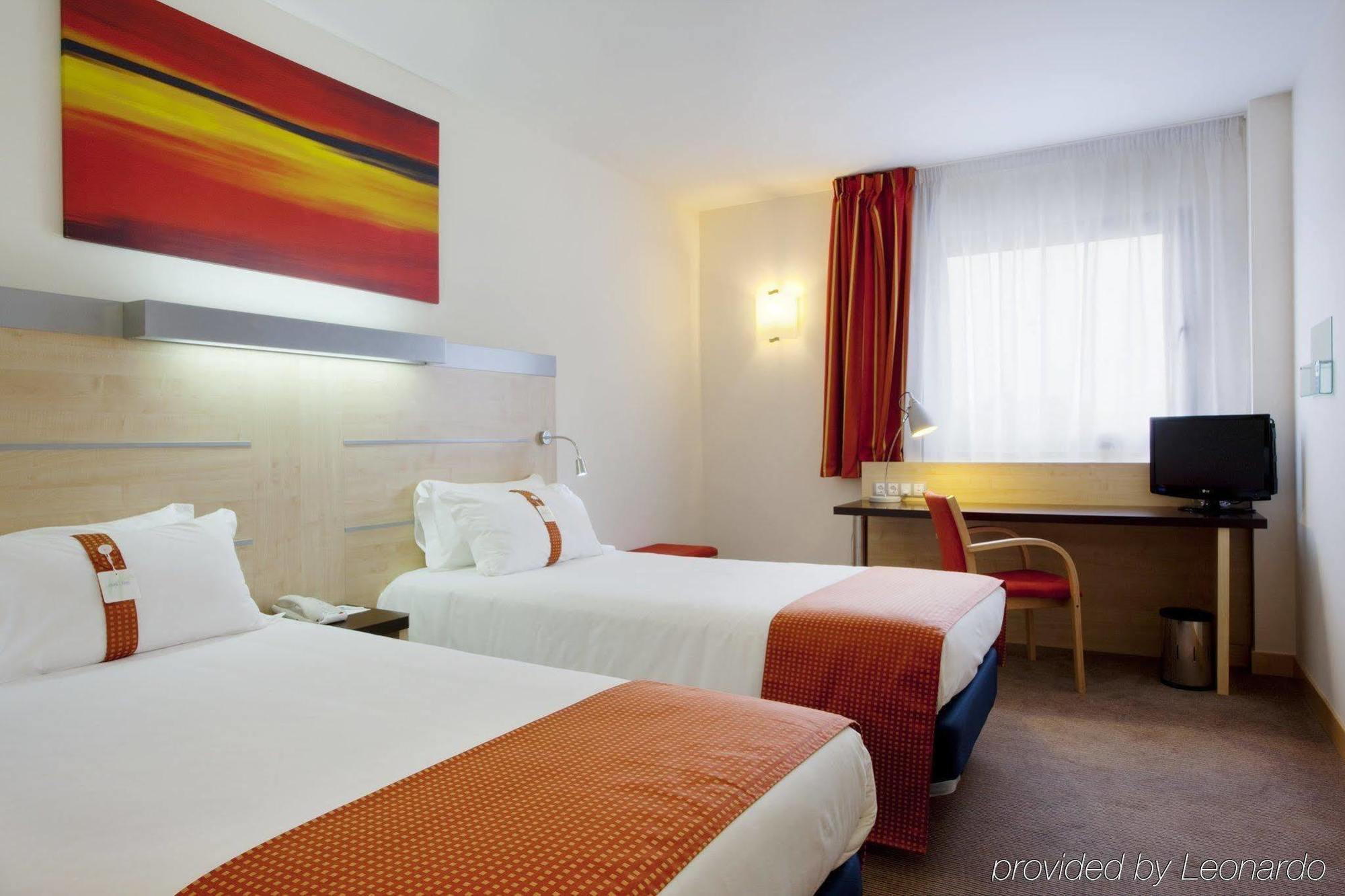 Holiday Inn Express Vitoria, An Ihg Hotel Δωμάτιο φωτογραφία